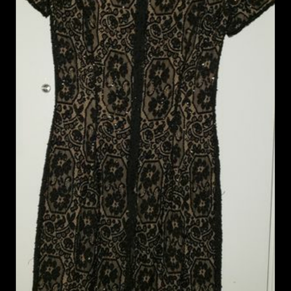 Dress - Picture 9 of 9